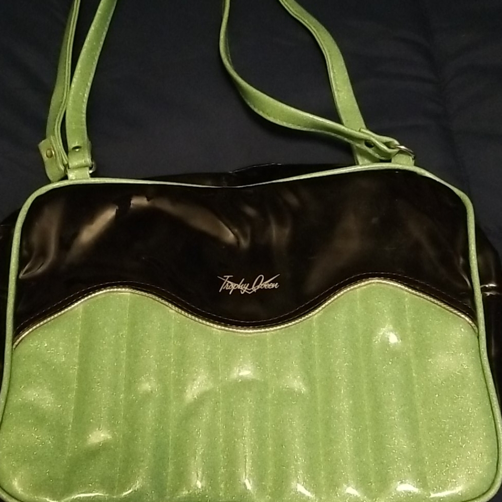 Trophy queen bag